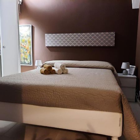 Zia Nenne Holiday Rooms Monopoli Bagian luar foto