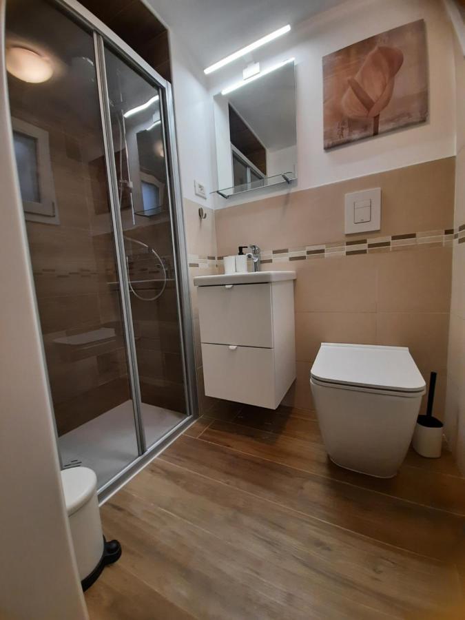Zia Nenne Holiday Rooms Monopoli Bagian luar foto