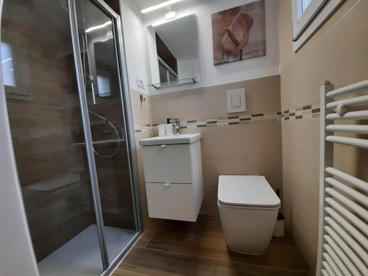 Zia Nenne Holiday Rooms Monopoli Bagian luar foto
