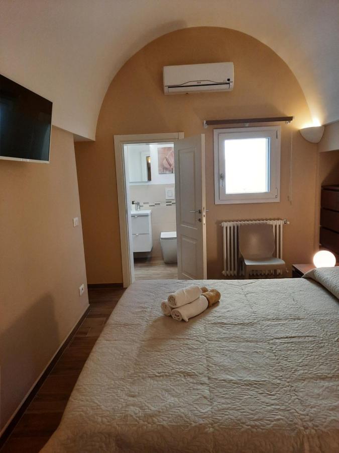Zia Nenne Holiday Rooms Monopoli Bagian luar foto